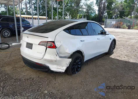 2020 Tesla Model Y Long Range Dual Motor All-Wheel Drive/Performance Dual Motor All-Wheel Drive from USA, damaged, VIN 5YJYGDEF8LF037757